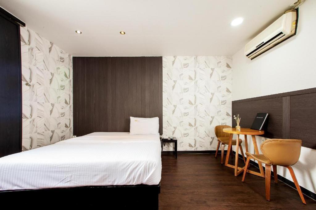 Chilgok M7 Business Hotel מראה חיצוני תמונה