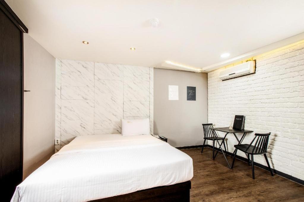 Chilgok M7 Business Hotel מראה חיצוני תמונה