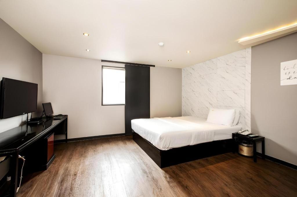 Chilgok M7 Business Hotel מראה חיצוני תמונה