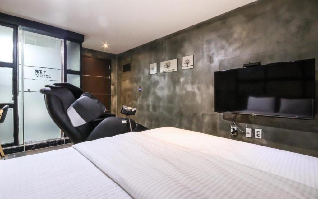 Chilgok M7 Business Hotel מראה חיצוני תמונה