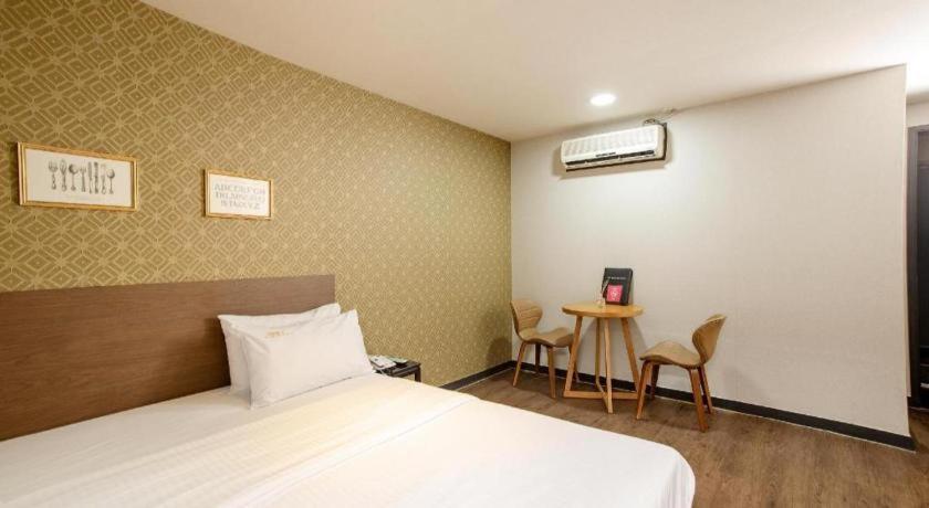 Chilgok M7 Business Hotel מראה חיצוני תמונה
