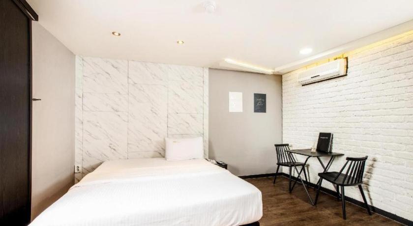 Chilgok M7 Business Hotel מראה חיצוני תמונה